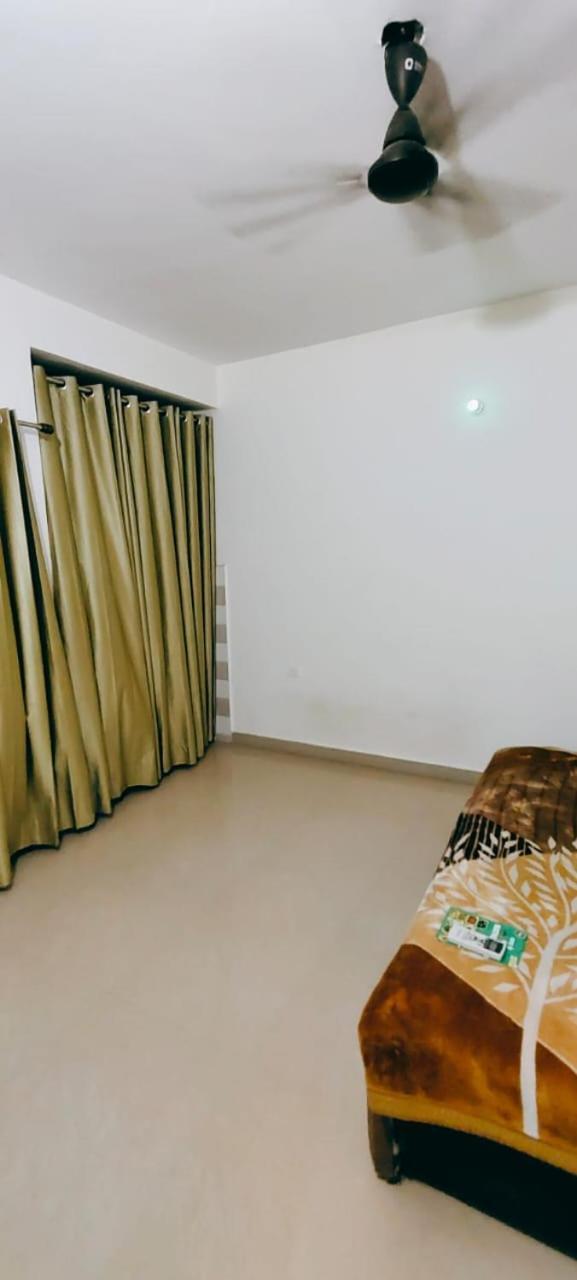 Radhey Rani Vindravan Apartment
